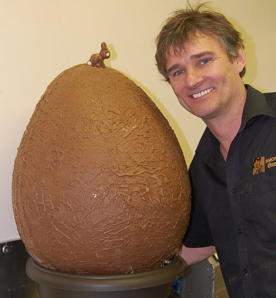 Simon Dunn creates giant Easter Egg...