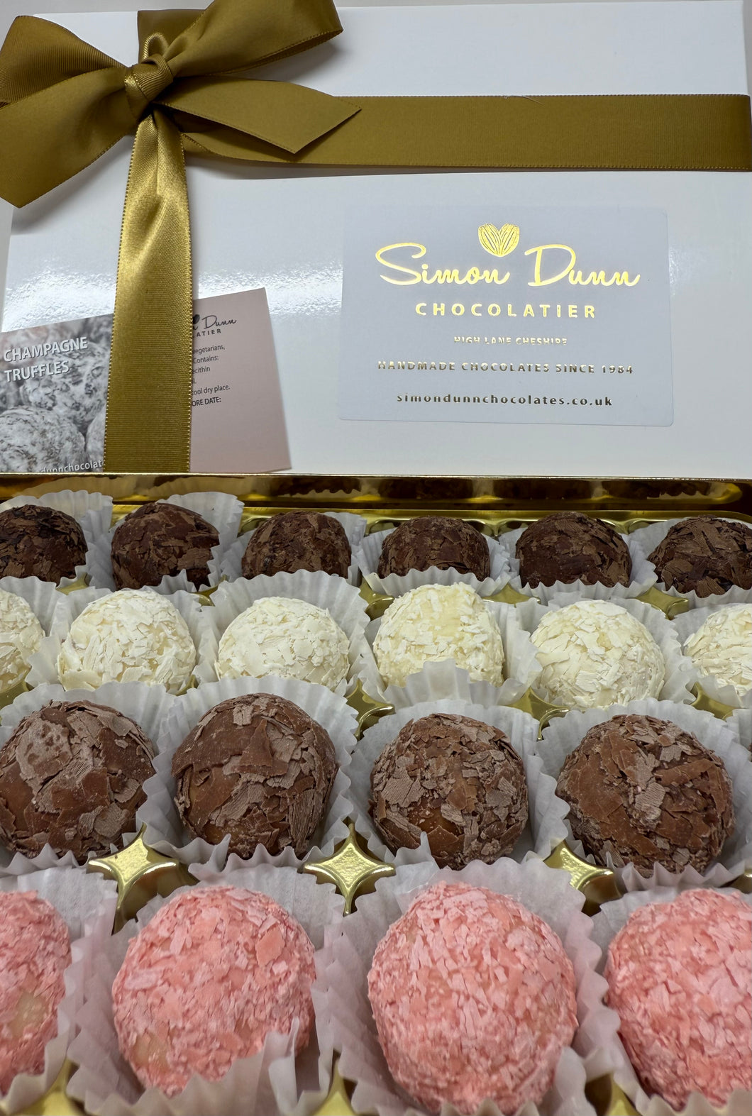 New flaked Champagne truffles (24 chocolates)