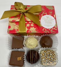 Load image into Gallery viewer, 6 choc Christmas Box
